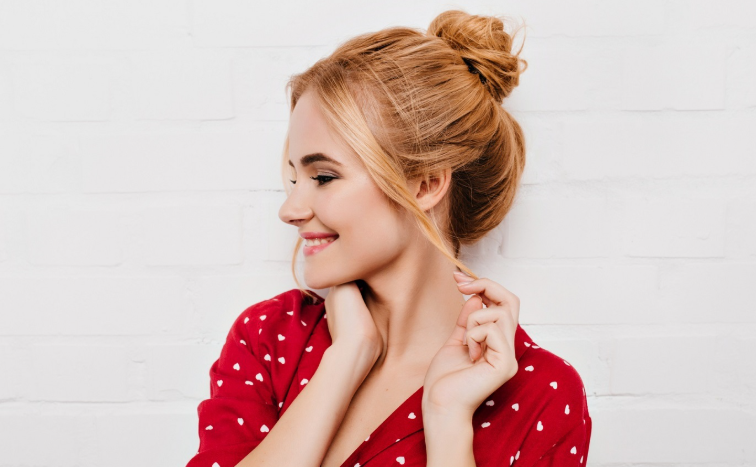 حيل تثبيت تسريحة شعرك طوال اليوم بدون اسبراي تناسب كل أنواع الشعر