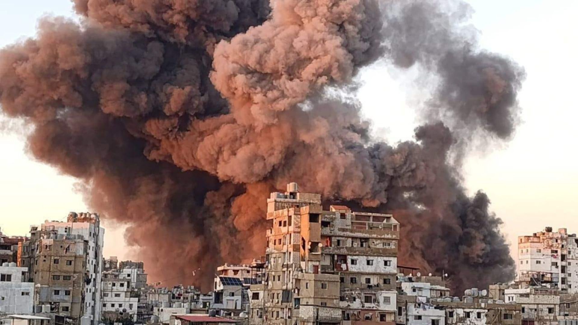 12 شهيدا في غارتين إسرائيليتين على بيروت 