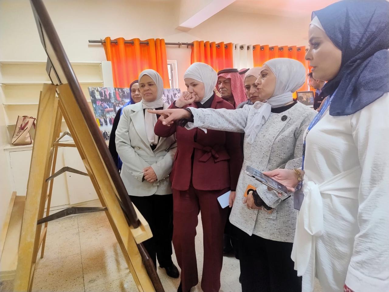 المكتبة الوطنية تقيم معرضاً للصور الوثائقية بمناسبة عيد ميلاد الملك