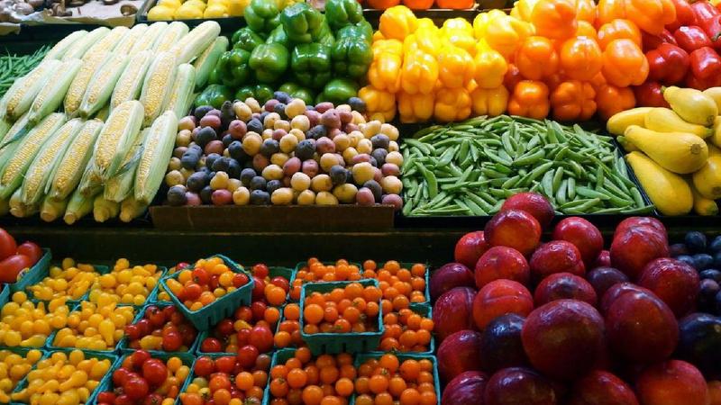 أسعار الخضار الفواكه في السوق المركزي الاثنين