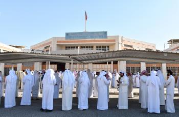 الكويتيون يدلون بأصواتهم في الانتخابات التشريعية (صور)