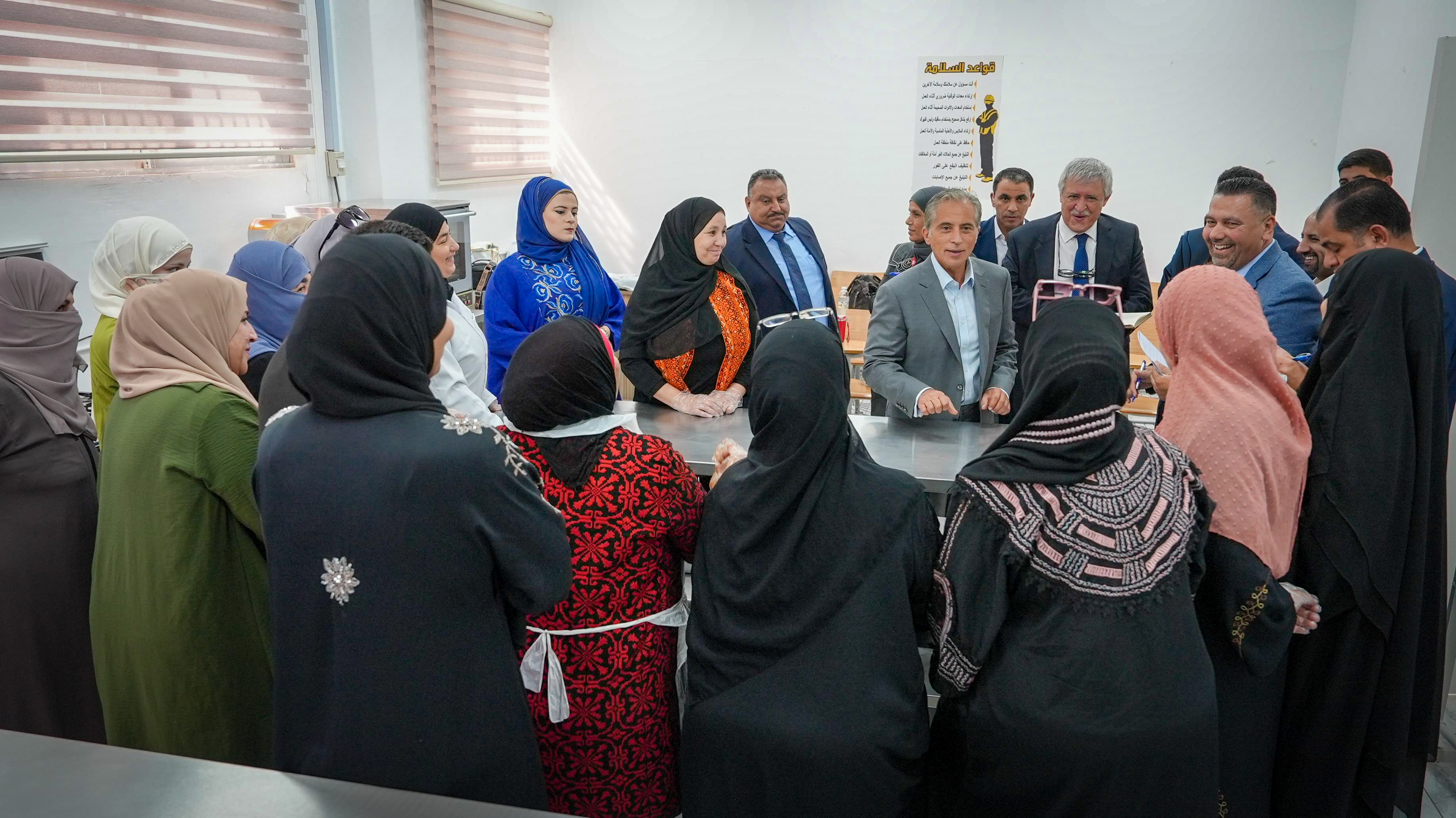 حسان: تمويل ميّسر ومنح لخريجي التدريب المهني لانشاء مشاريع خاصة