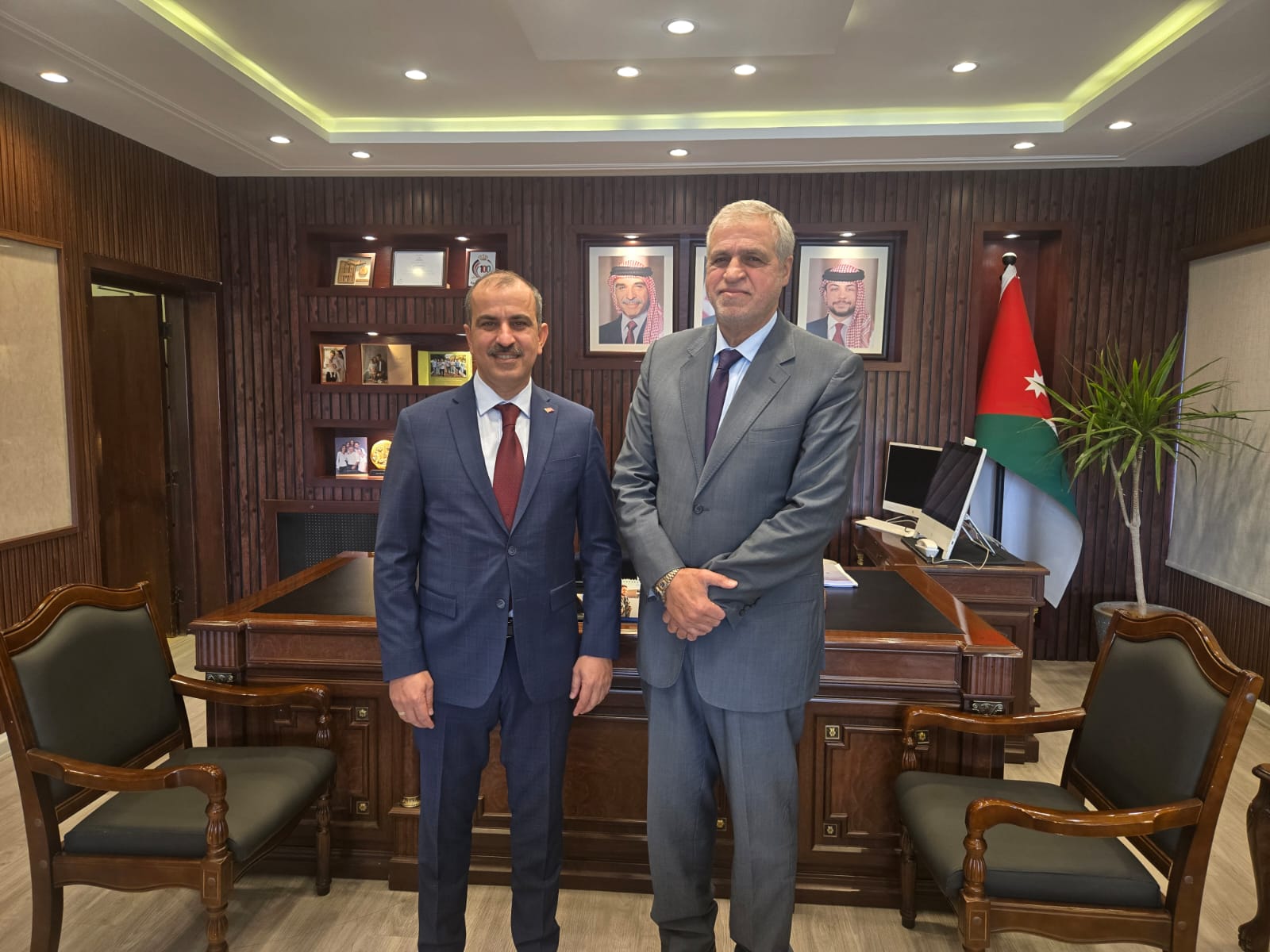 رئيس مجلس مفوضي هيئة تنظيم الطيران يستقبل السفير التركي