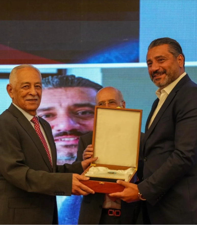 السيد معن سدر  ..  مبارك