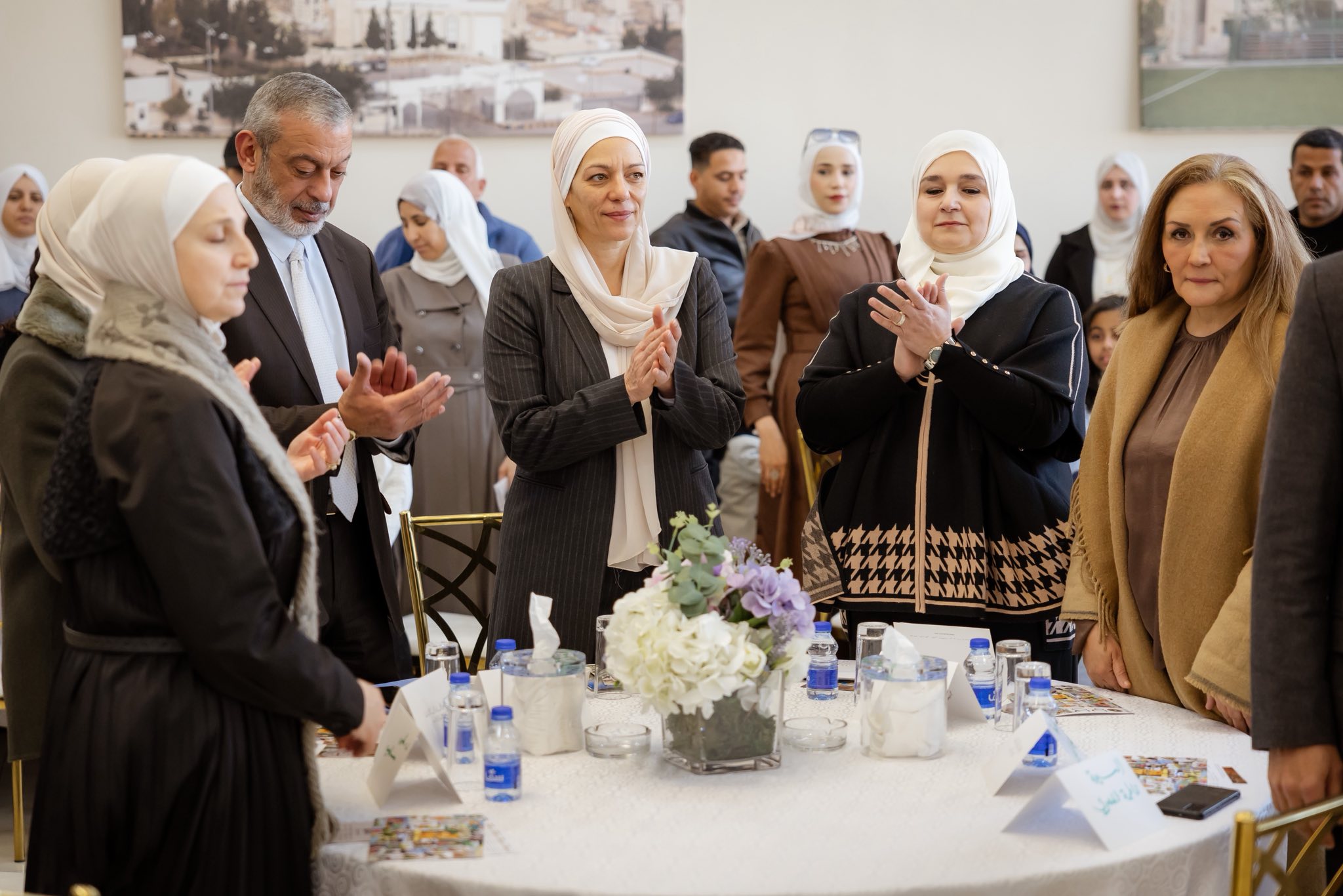 جمعية خريجي الكلية العلمية الإسلامية تكرم طلبة مسابقة الرسم الثانية