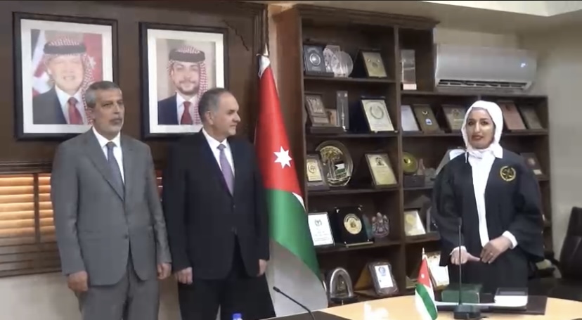 المحامية الدكتورة منال بريزات  ..  مبارك 