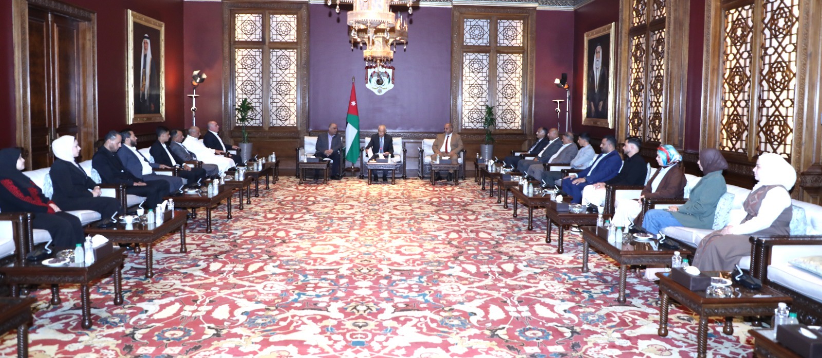 العيسوي يلتقي وفدا من أبناء وبنات عشيرة الغويري