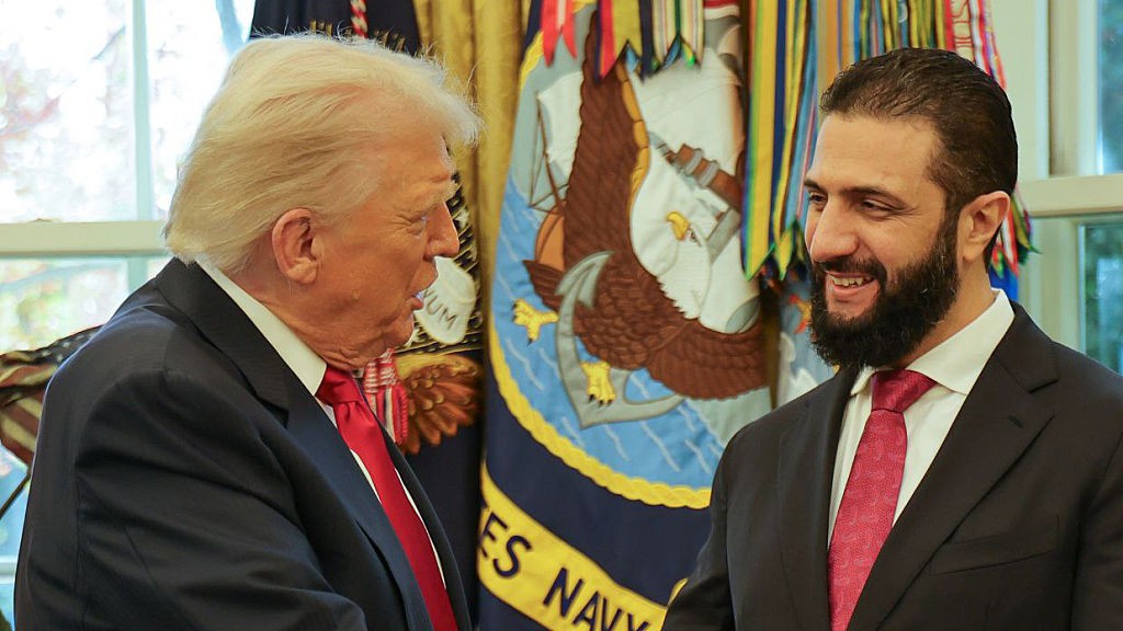 الشرع وترامب يبحثان تطورات المرحلة الانتقالية في سوريا