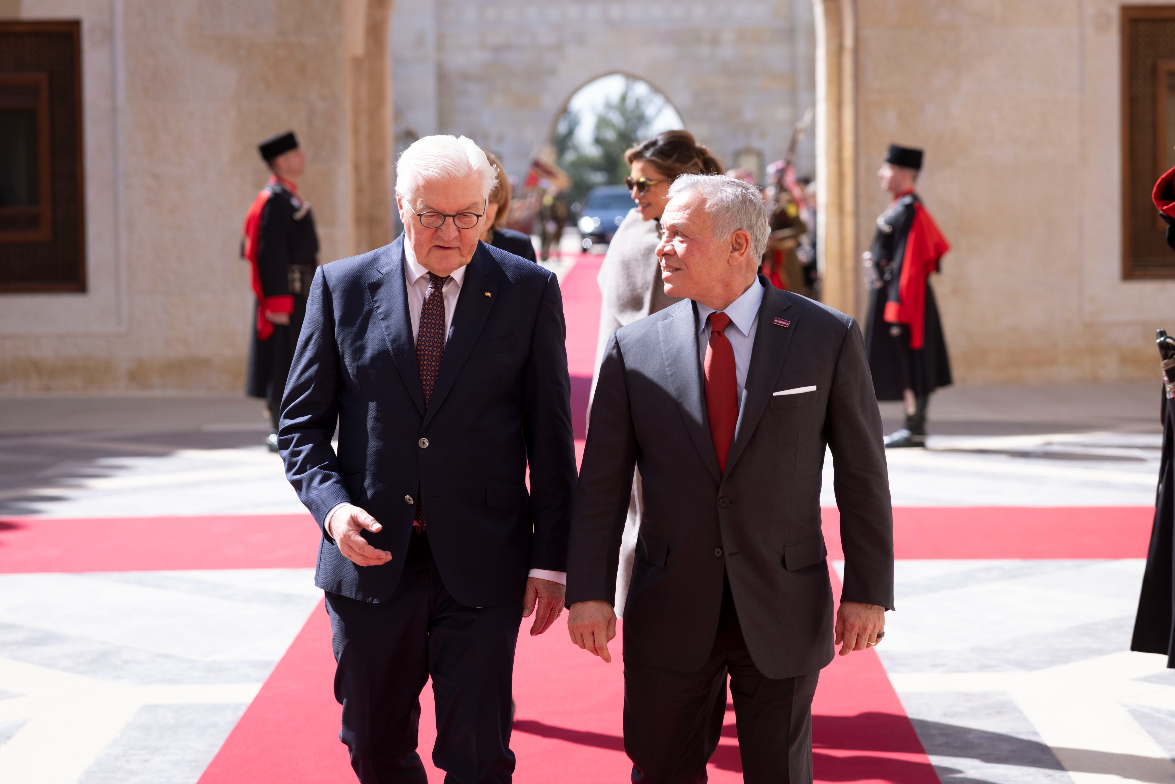 الملك والرئيس الألماني يبحثان سبل توطيد التعاون ومستجدات المنطقة