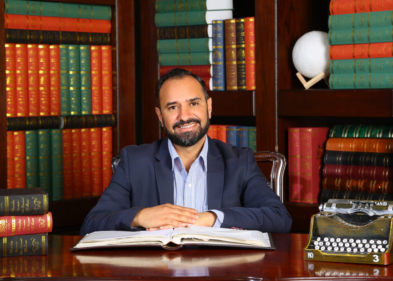 امجد صقر الكريمين