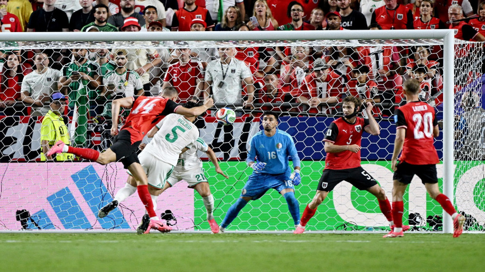 كأس العالم ..  تأهل الجزائر والنمسا إلى دور 32 بعد التعادل 3-3