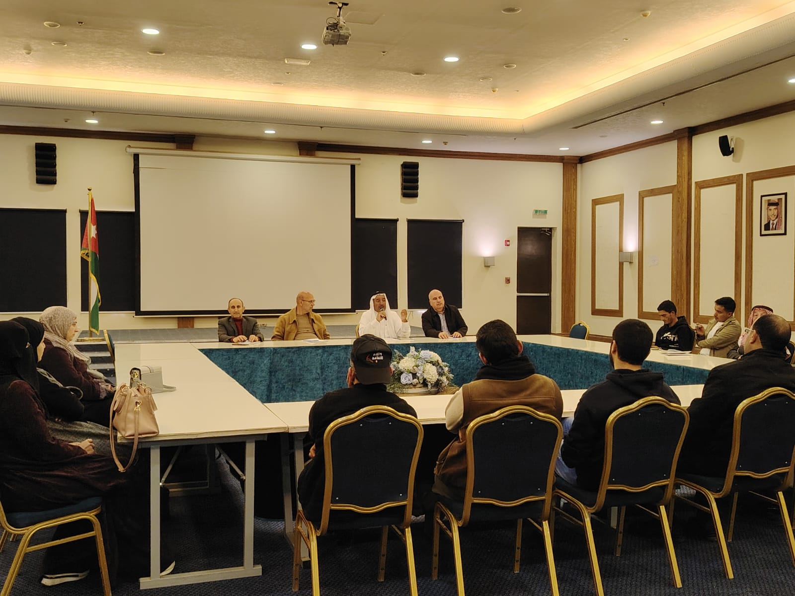 حوارية في معان لمناقشة كتاب عندما تتكلم الخنادق