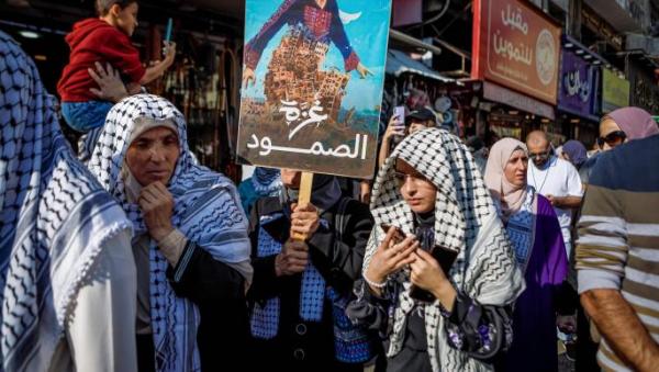 تواصُل الحملات الشعبية ضد العدوان على غزة (فرانس برس)