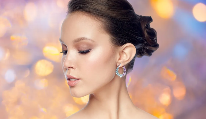 لعروس الربيع 2026  ..  7 أفكار مكياج طبيعي ناعم تمنحك إطلالة أميرية حالمة