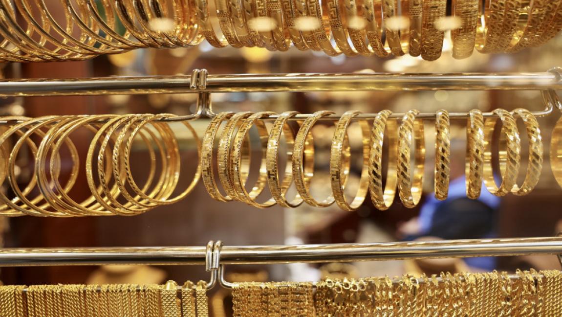 انخفاض أسعار الذهب محليا إلى 84.50 دينارا للغرام