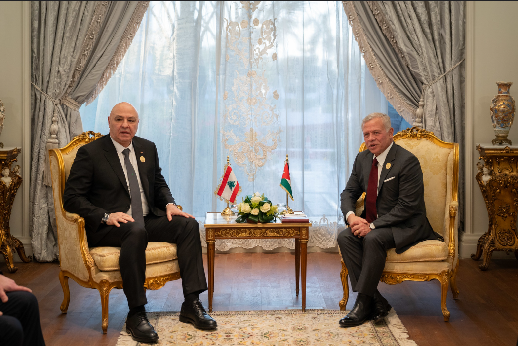 الملك يدين الاعتداء الإسرائيلي على لبنان 