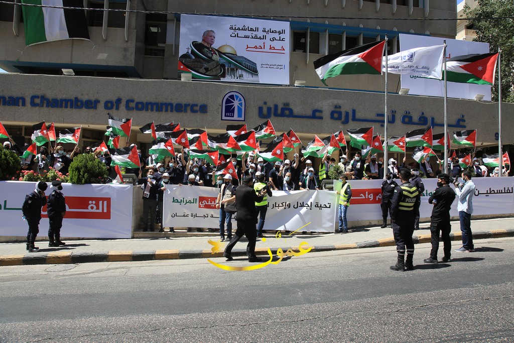 تجارة عمان تقيم احتفالية بانتصار المقاومة (صور)