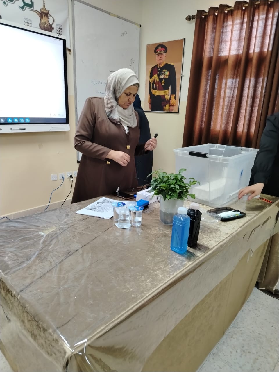 مركز شباب وشابات كفر الماء المدمج ينفذ ورشة حول الزراعة المائية
