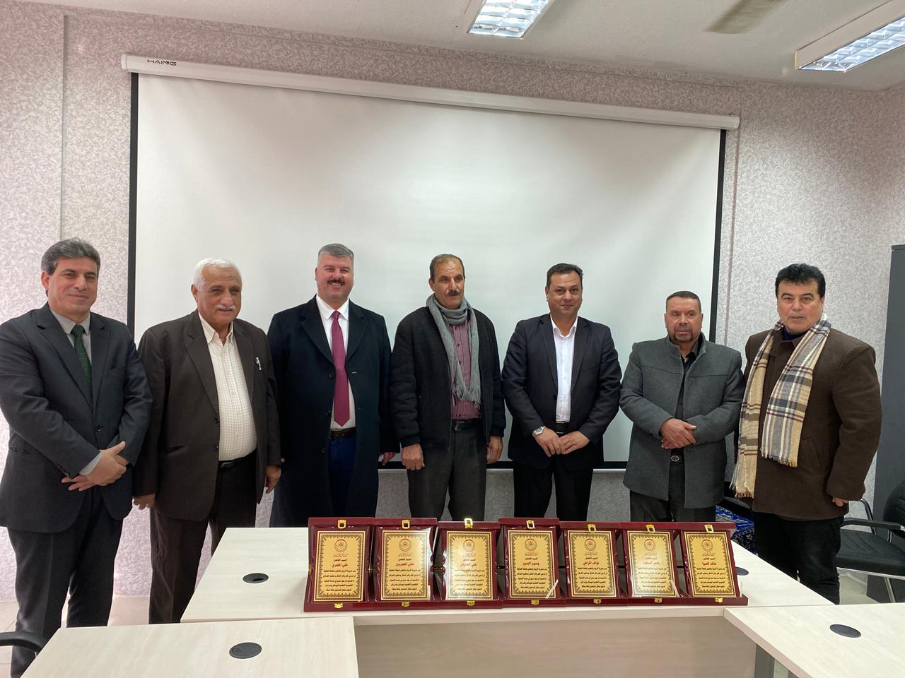 اللصاصمة يكرم مجلس التطوير التربوي 