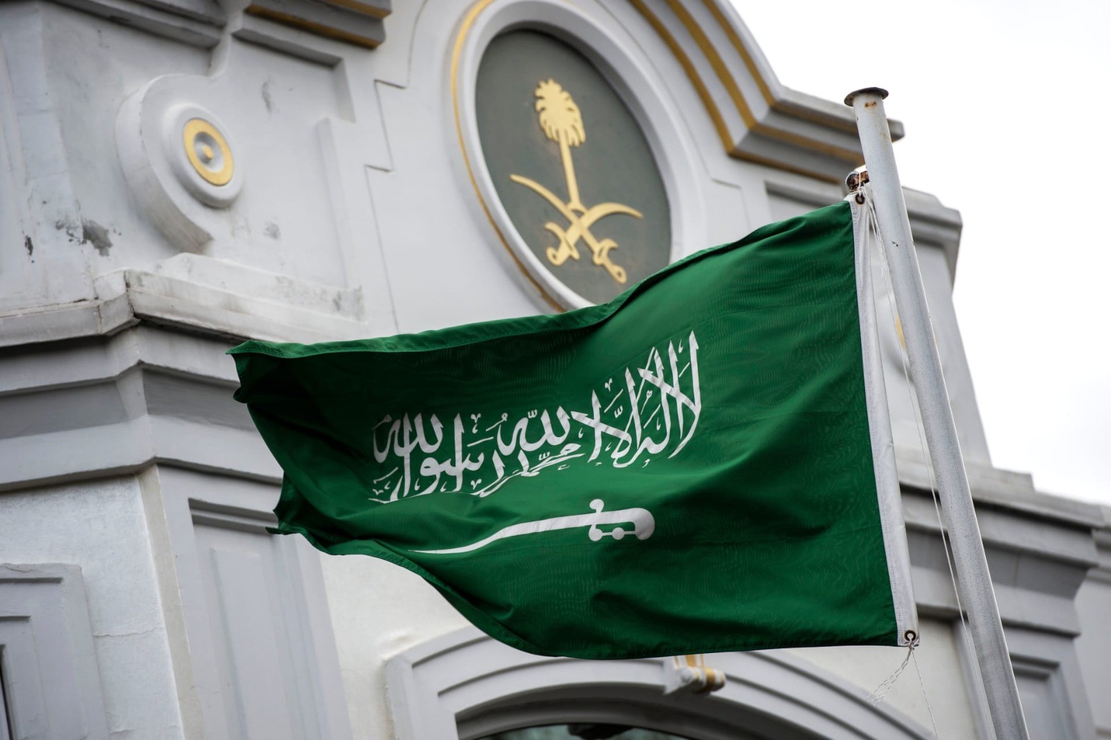 إدانات عربية واسعة للاعتداءات الإرهابية على المنشآت الحيوية في السعودية