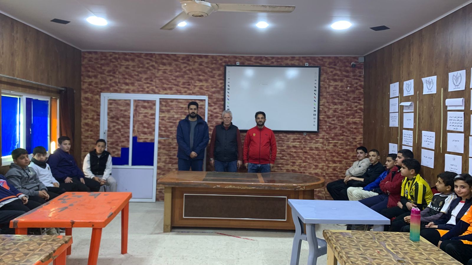 ندوة توعوية حول التغير المناخي والتلوث البيئي في مركز شباب الوسطية