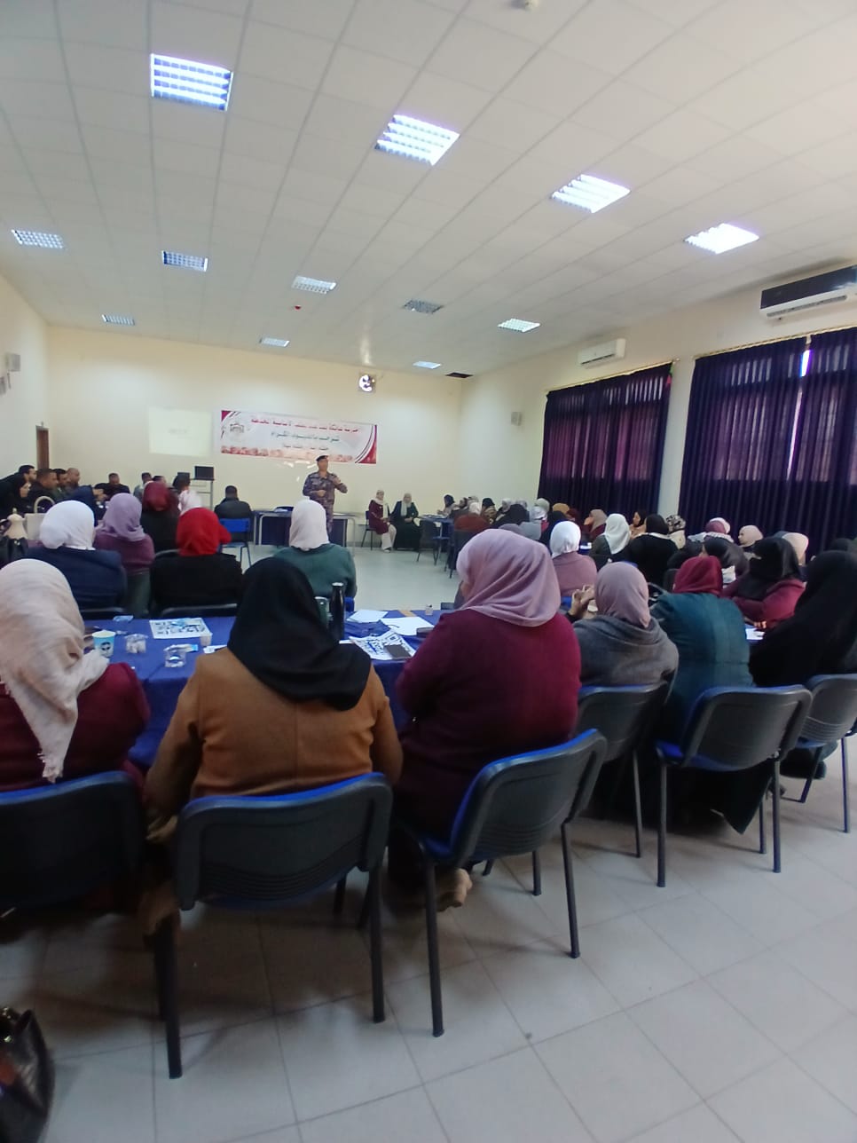 انطلاق فعاليات دورة الدفاع المدني في مدارس تربية البترا 