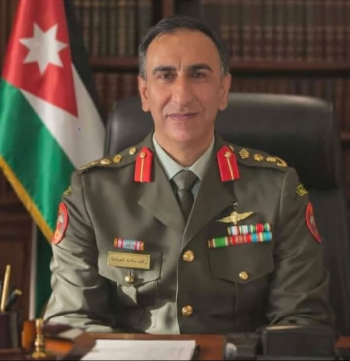 العقيد الركن رأفت الحباشنة ..  مبارك التخرج من كلية الدفاع الوطني