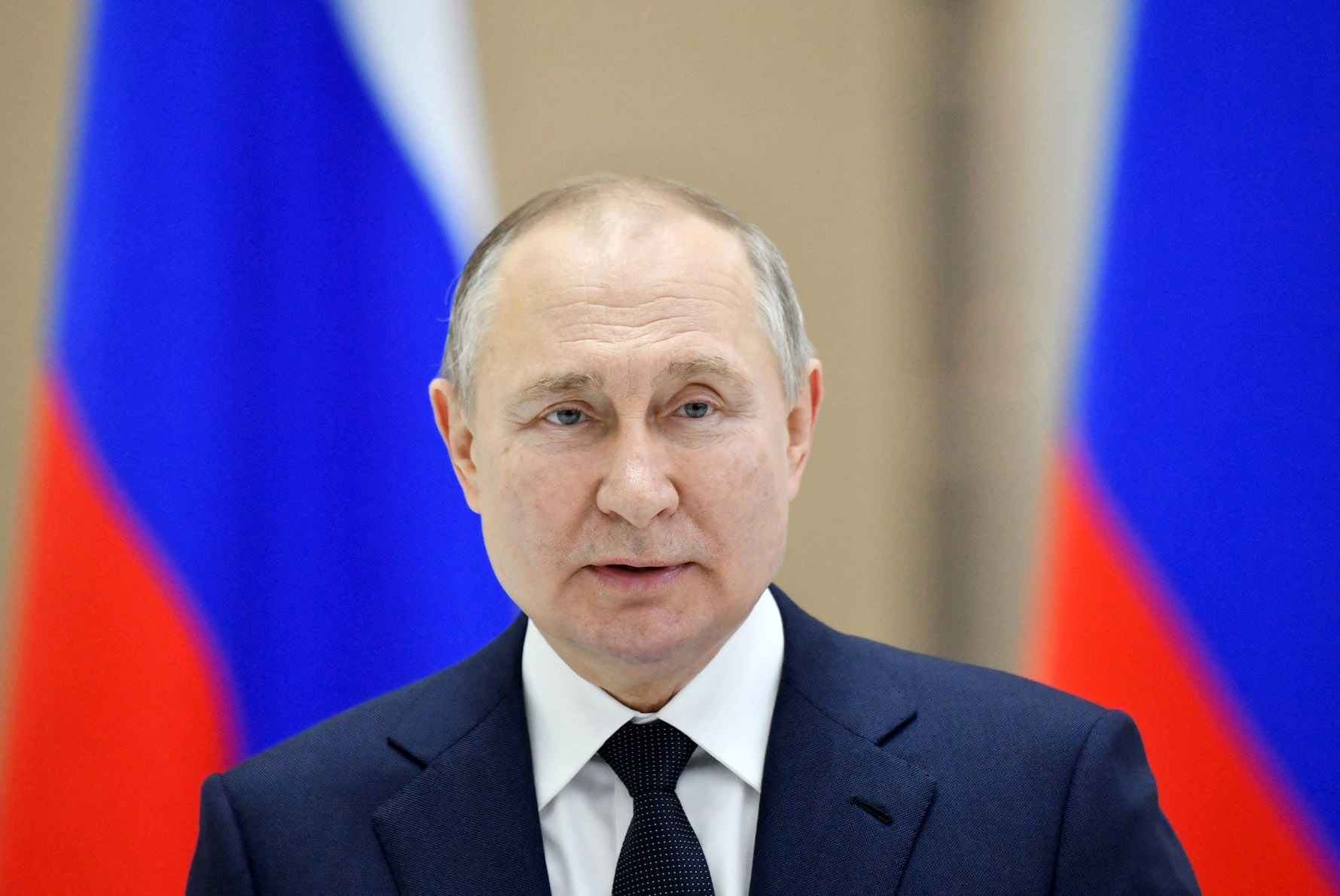 بوتين يطالب بحل عادل للقضية الفلسطينية 