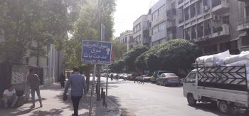 الموظفون في القطاع الحكومي السوري مهددون بالتلاشي