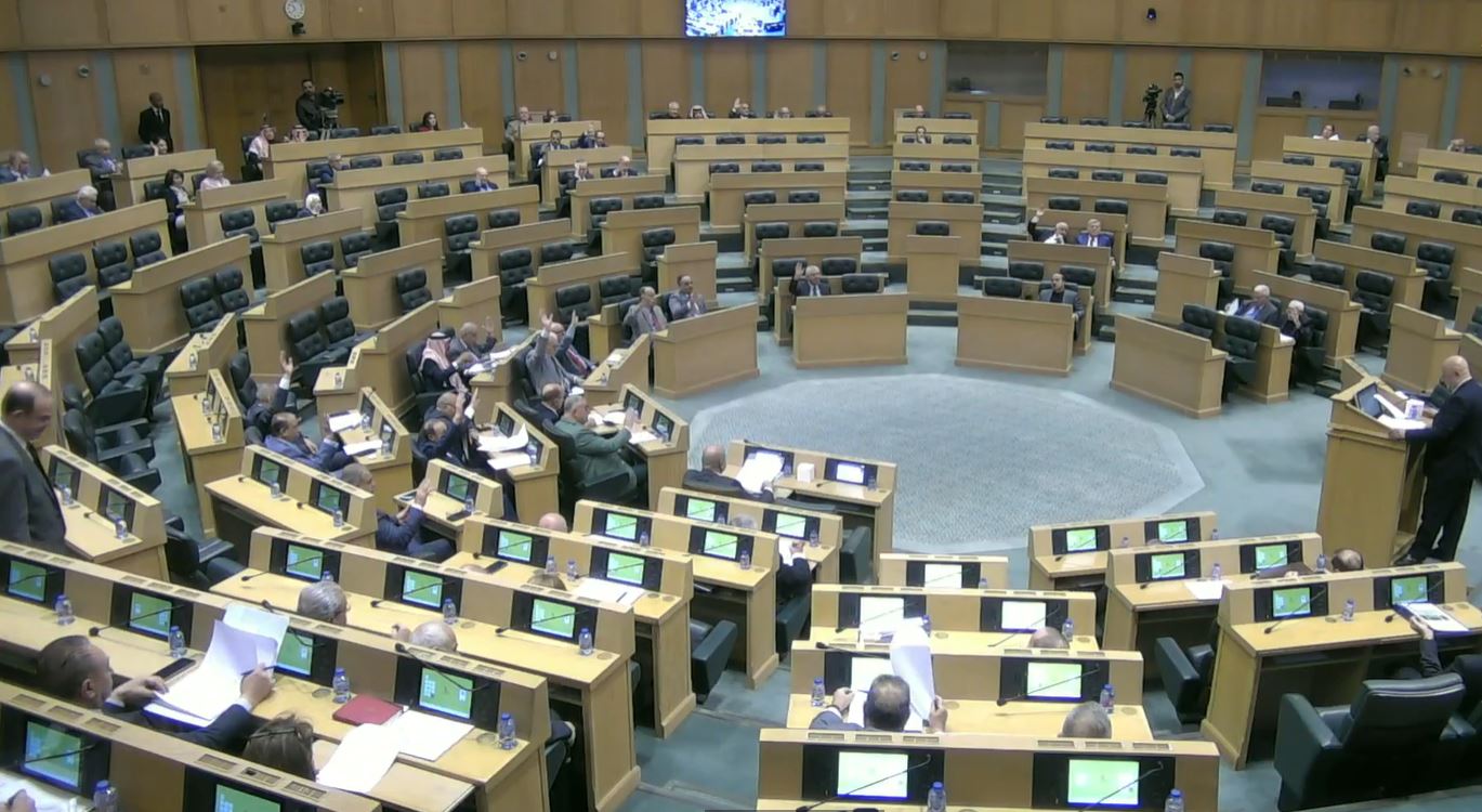 الأعيان يخفض غرامة شراء الكروكة ويغلظ عقوبتها ويعيد القانون للنواب