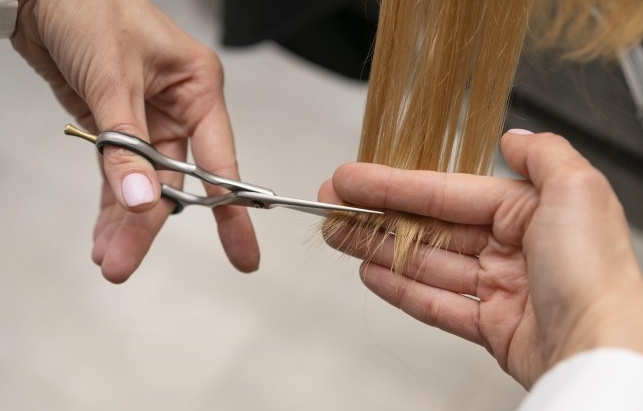 10 أخطاء شائعة في روتين العناية بالشعر