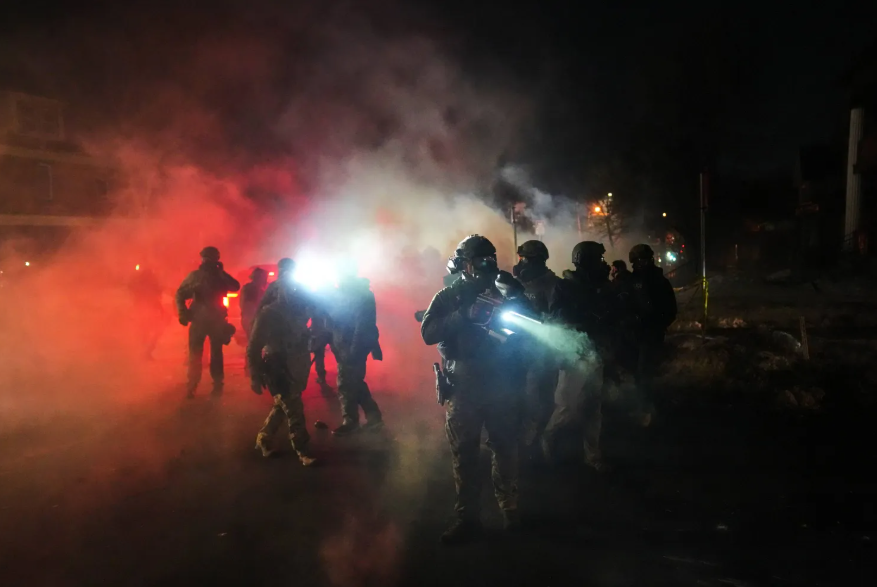 قاضية أمريكية ترفض تعليق عمليات ترحيل مهاجرين 