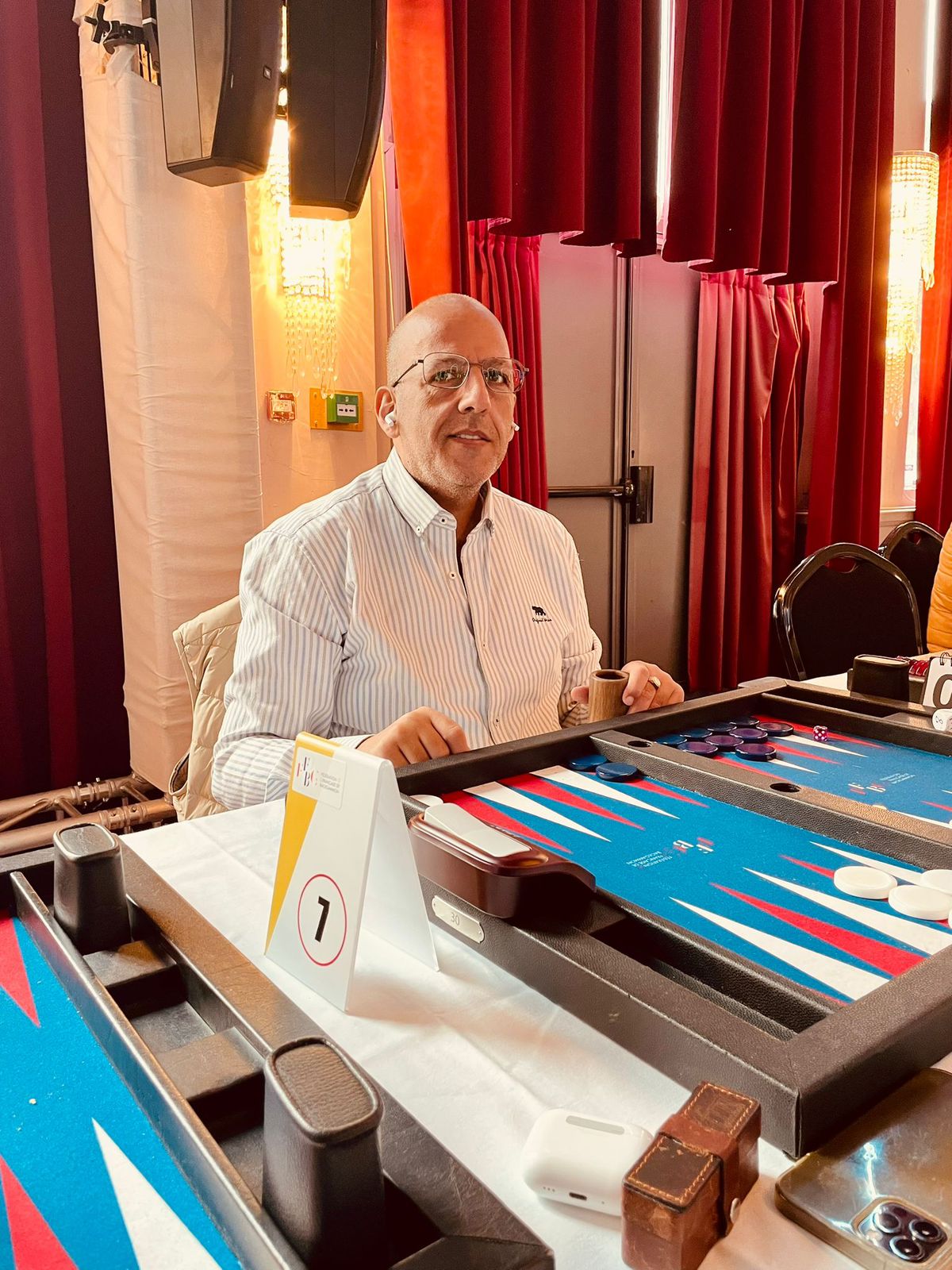 حدادين يحصد المركز الرابع في بطولة فرنسا الدولية لطاولة الزهر