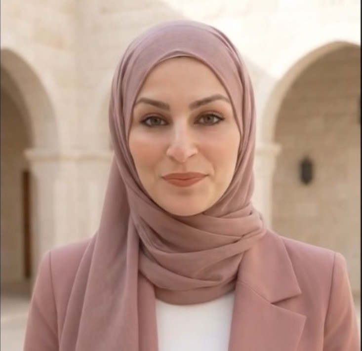 مدرسة المئوية الاساسية تطلق المعلمة الرقمية شهد