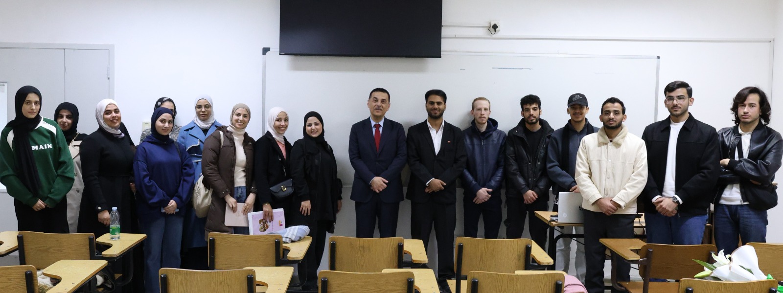 جامعة فيلادلفيا والمجلس الأعلى للعلوم والتكنولوجيا يناقشان دور المهارات الناعمة في تسريع المسار الوظيفي