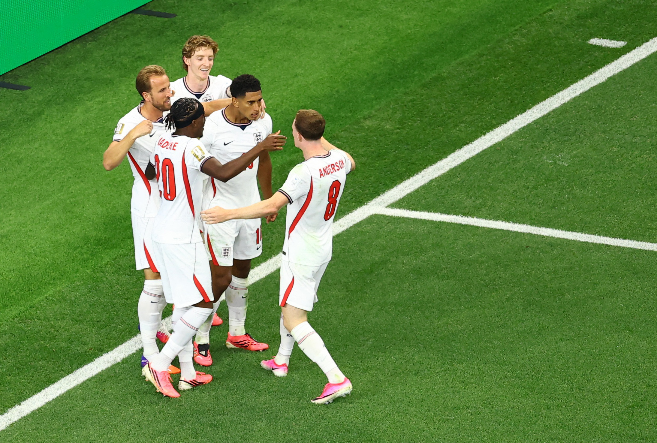 مباراة مثيرة ..  انجلترا تشدن مشوارها في كأس العالم بفوز على كرواتيا 