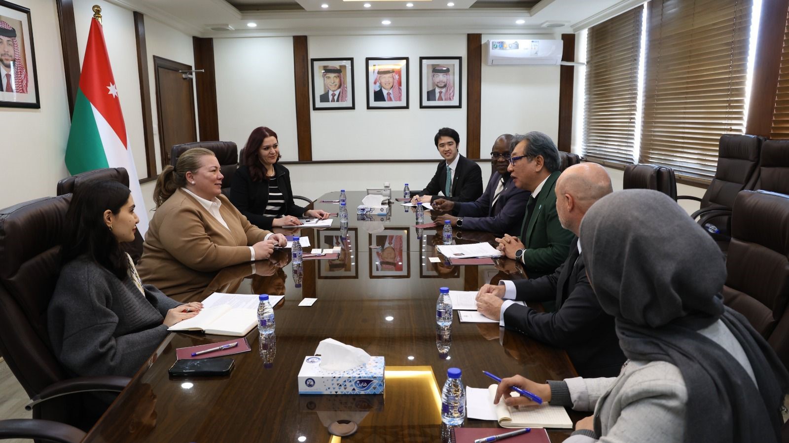 وزيرة التخطيط تلتقي المدير التنفيذي لمعهد النمو الأخضر العالمي