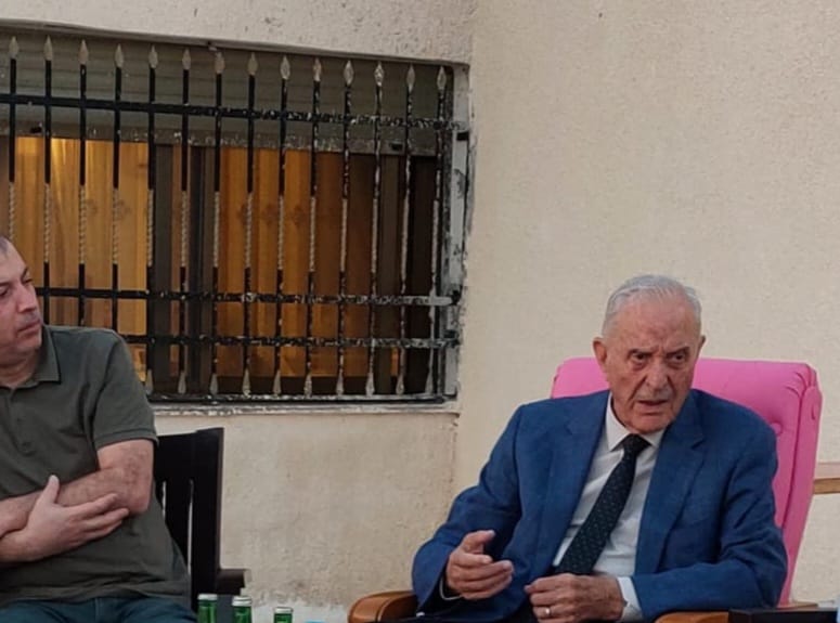 د. محمد عبيدات يتمنى الشفاء العاجل للرئيس عبيدات