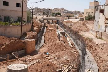 بلدية المفرق تبدأ بإنشاء جدران استنادية لمجرى الوادي 