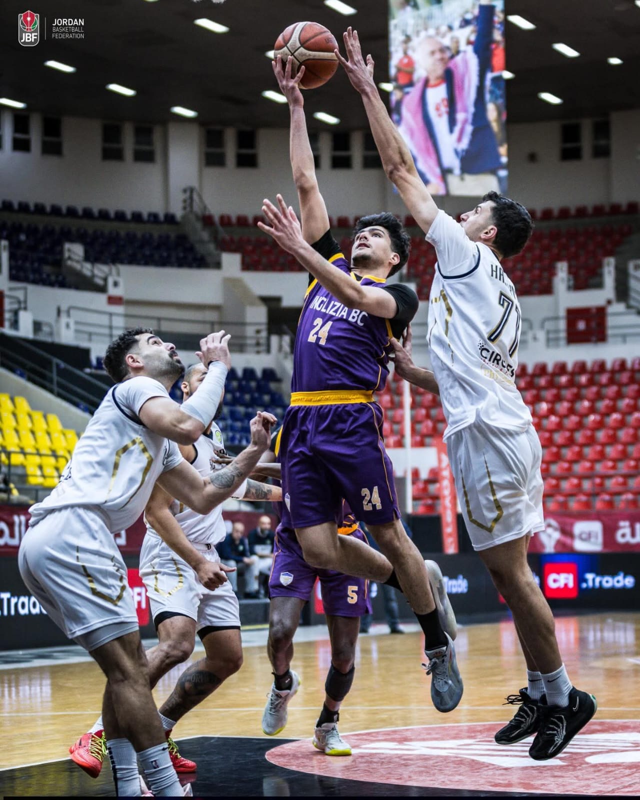 الإنجليزية يفوز على الجبيهة في سلسلة تحديد المركز الثالث بدوري السلة