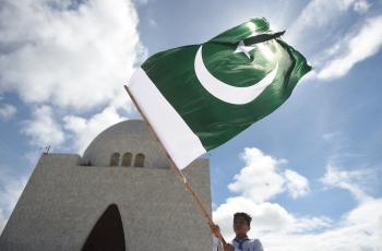 الأحزاب السياسية الرئيسية في باكستان تعلن رسميا عن تشكيل حكومة ائتلافية