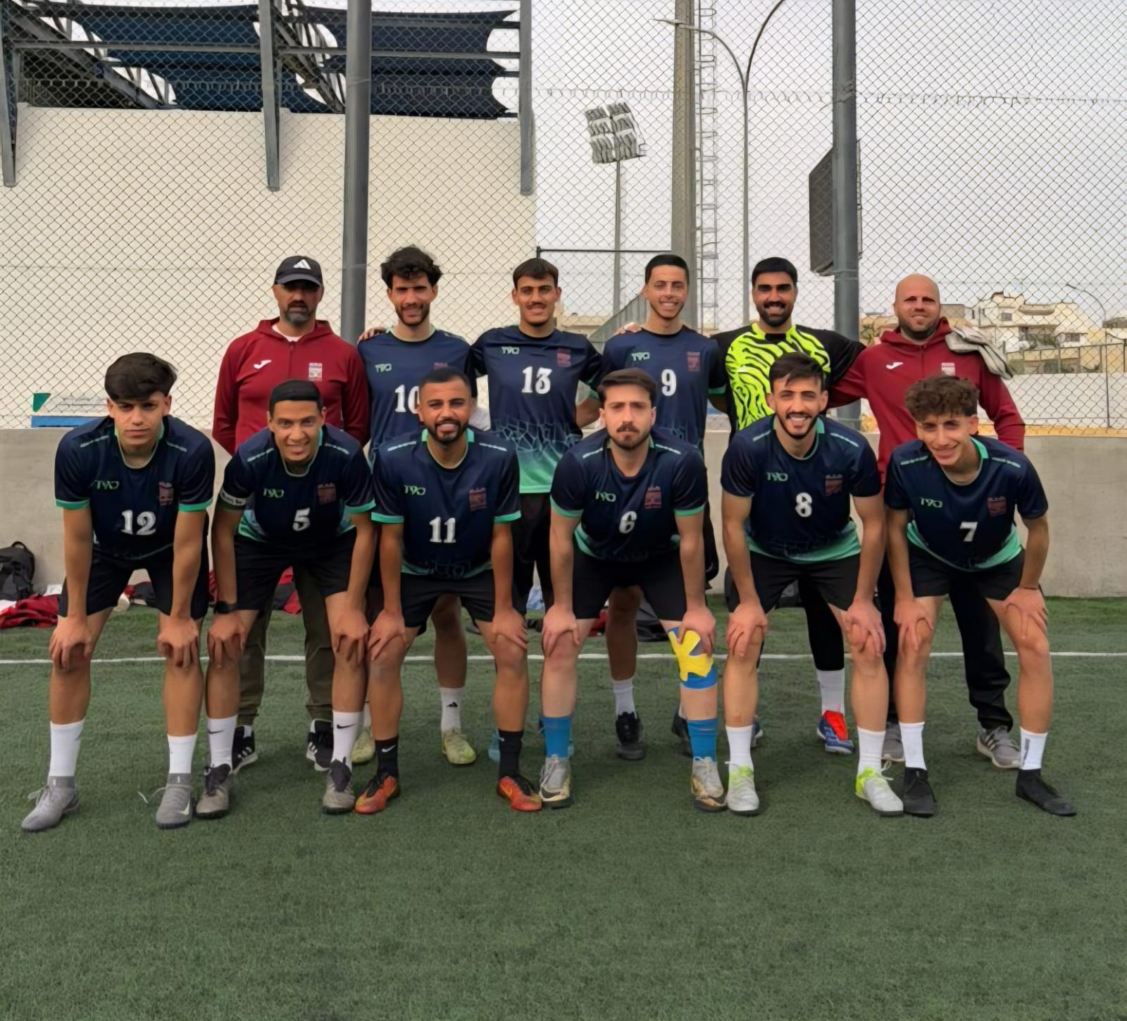 فريق جامعة البترا لكرة القدم يتصدر مجموعته في بطولة القائد بالعقبة