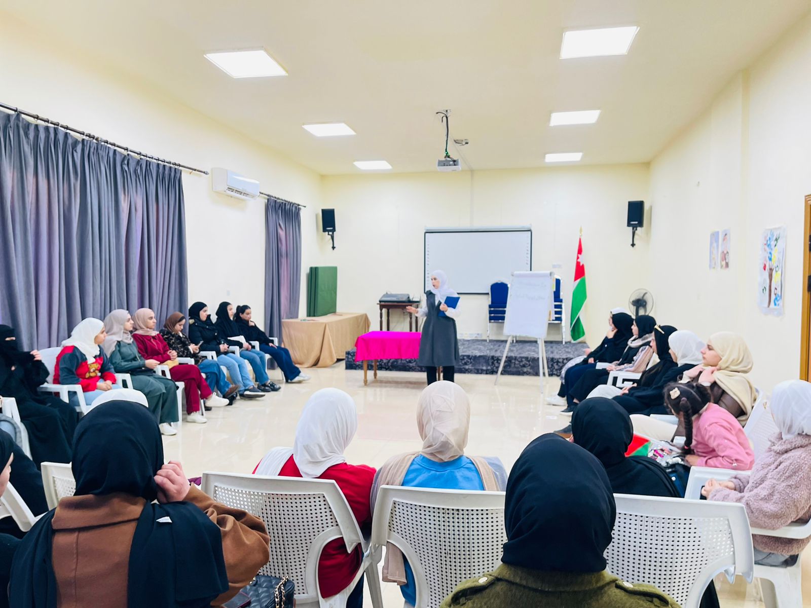 مركز شباب وشابات الرمثا ينفذ نشاط تشكيل الهيئة الإدارية