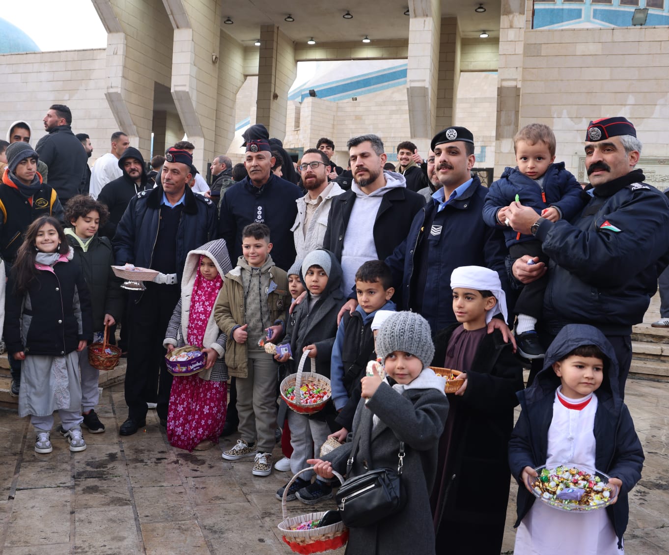 التصعيد في الإقليم لم يمنع الأردنيين من صنع فرحة العيد