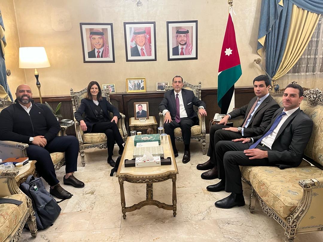 القضاة يلتقي ممثلي مستشفى العبدلي ويؤكد دعم السياحة العلاجية