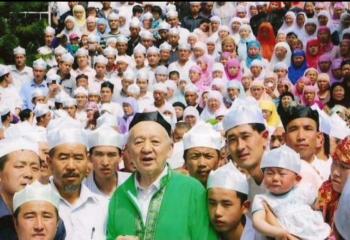 مرشد صوفية الصين يشيد بمهرجان فاس للثقافة الصوفية 