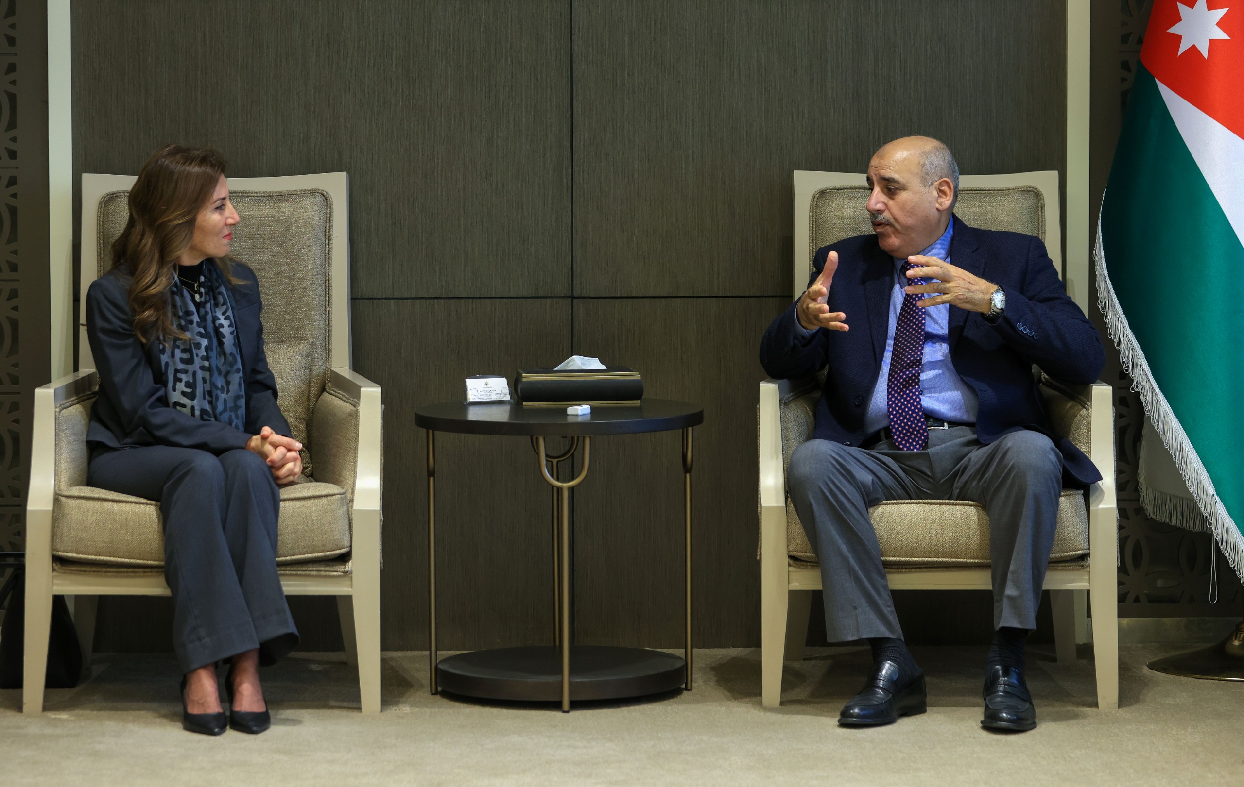 القاضي يلتقي رئيسة المركز الوطني لحقوق الإنسان