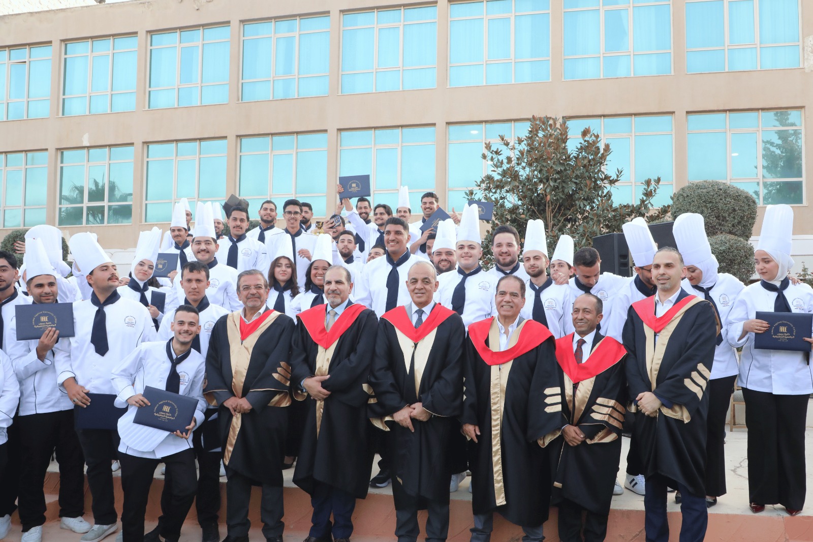 حجازين يدعو خريجي السياحة لمواكبة التكنولوجيا 