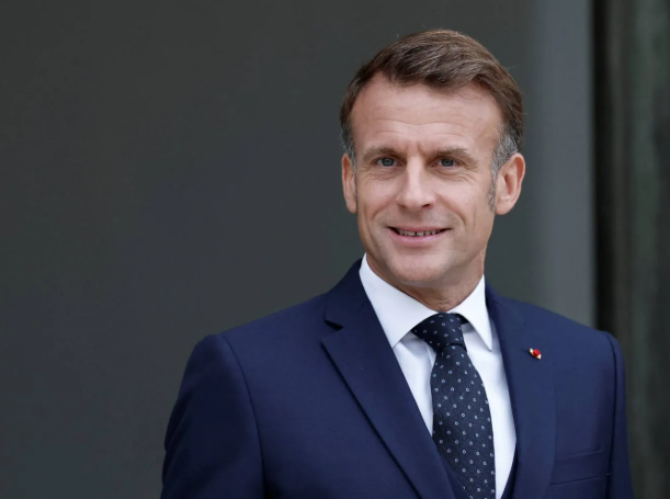 ماكرون يدعو أوروبا لإطلاق اقتراض مشترك لمواجهة هيمنة الدولار