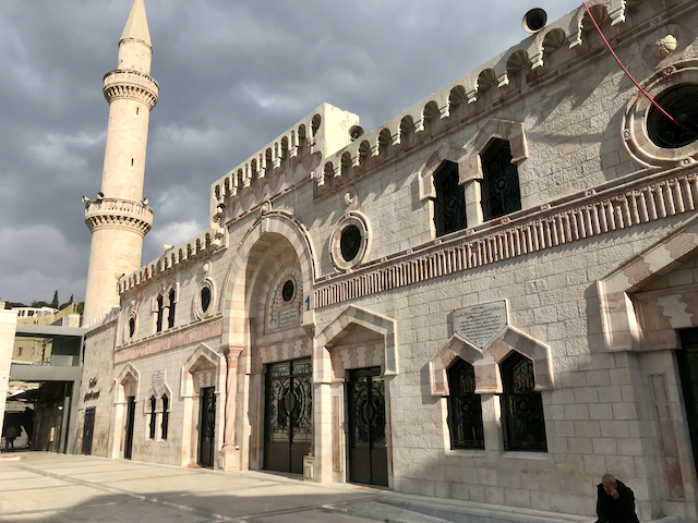 محافظ العاصمة يمنع إقامة فعالية امام المسجد الحسيني الجمعة